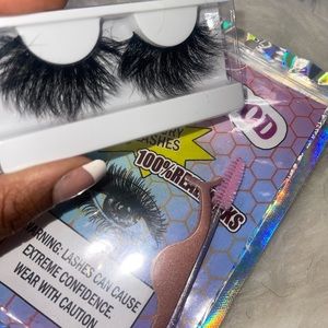 25 MM Luxx Mink Strip Lashes